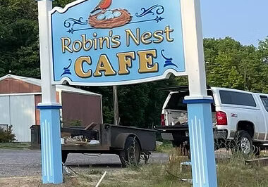 robin's nest cafe